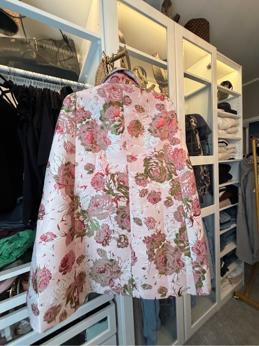 Floral-Print Pink Cape Blazer Dress - Picture 3 of 7